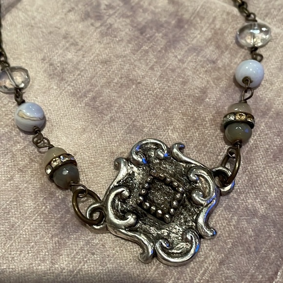 Vintage Medallion Necklace Crystal and Glass beaded rhinestones - Picture 8 of 11